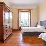 Montebello House 招待所