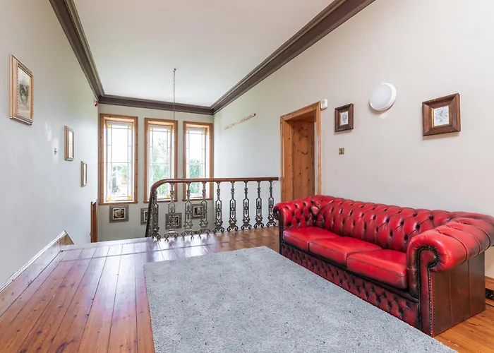 בית הארחה Montebello House *
