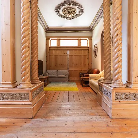 招待所 Montebello House *